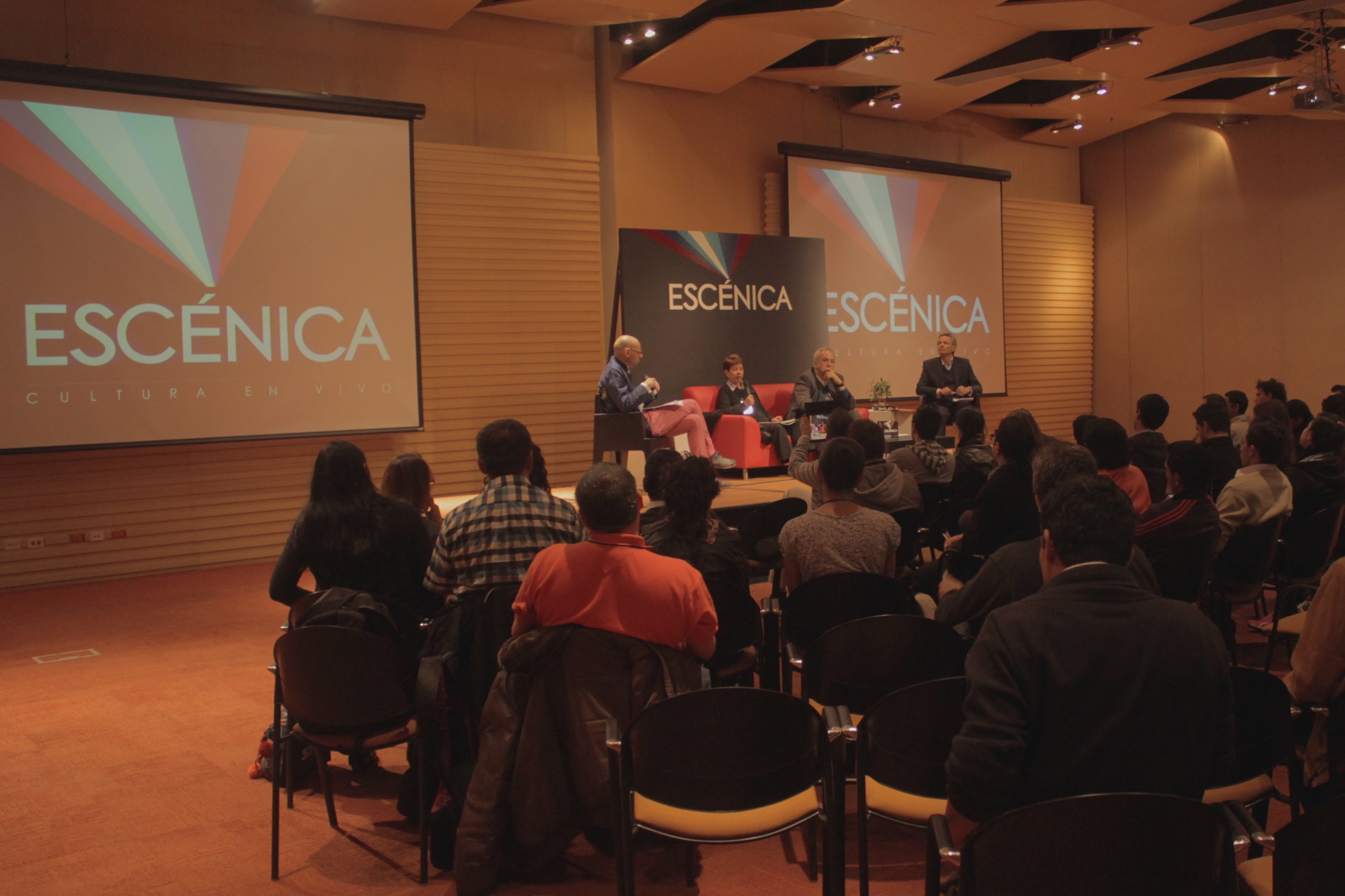 Escénica – Cultura en Vivo